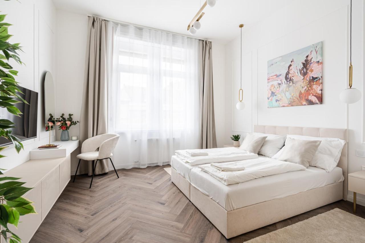 E13 - Grand Boulevard Heritage Suite - Best Location By Bqa 부다페스트 외부 사진
