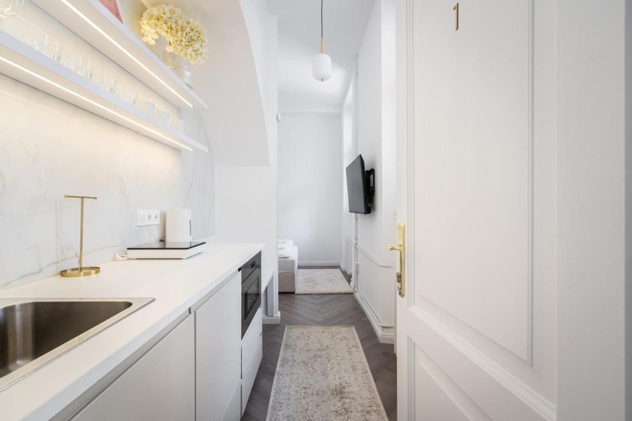 E13 - Grand Boulevard Heritage Suite - Best Location By Bqa 부다페스트 외부 사진