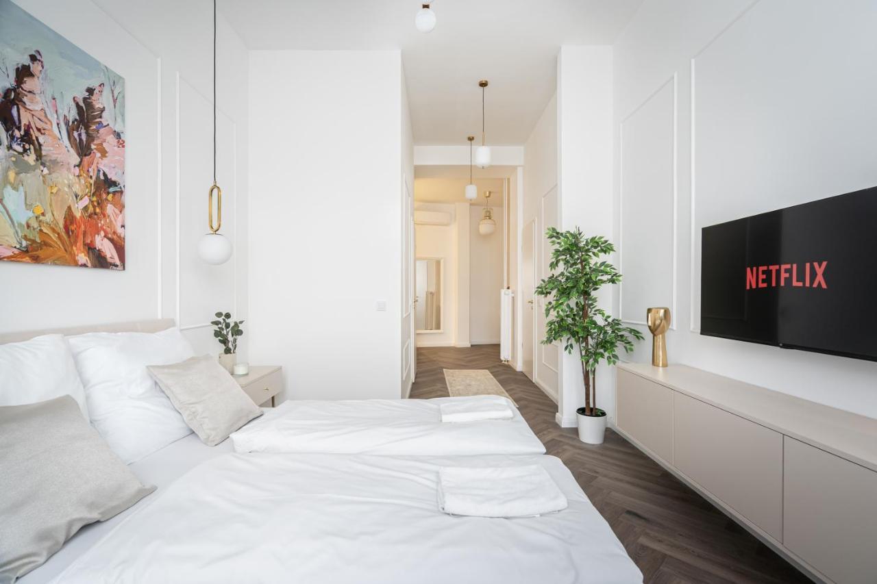 E13 - Grand Boulevard Heritage Suite - Best Location By Bqa 부다페스트 외부 사진