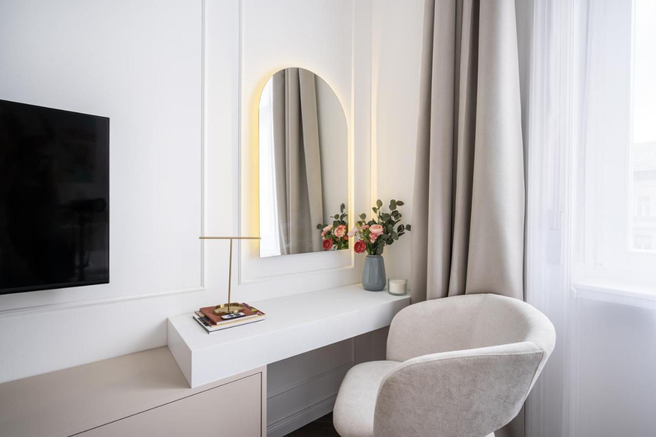 E13 - Grand Boulevard Heritage Suite - Best Location By Bqa 부다페스트 외부 사진