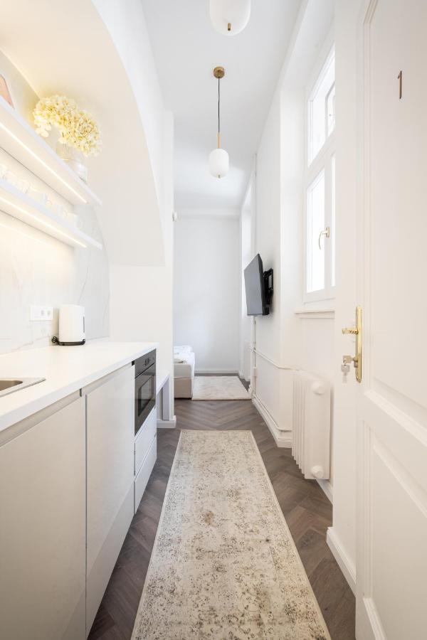E13 - Grand Boulevard Heritage Suite - Best Location By Bqa 부다페스트 외부 사진